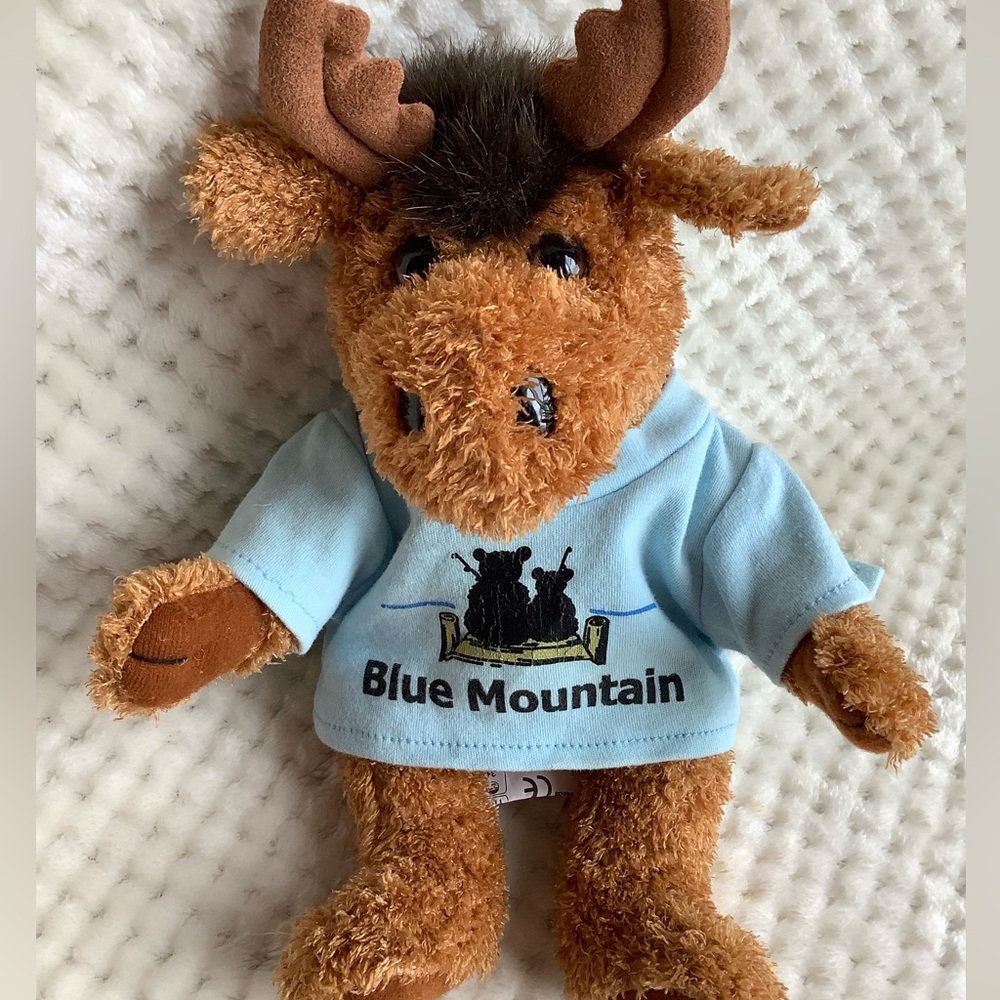 Stuffed Animal House Curly Critters Monty Plush Moose in Blue Mountain T Shirt